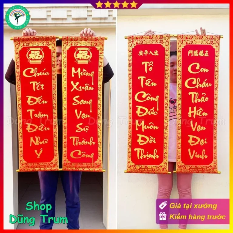 Đôi câu đối nhung đỏ treo Tết